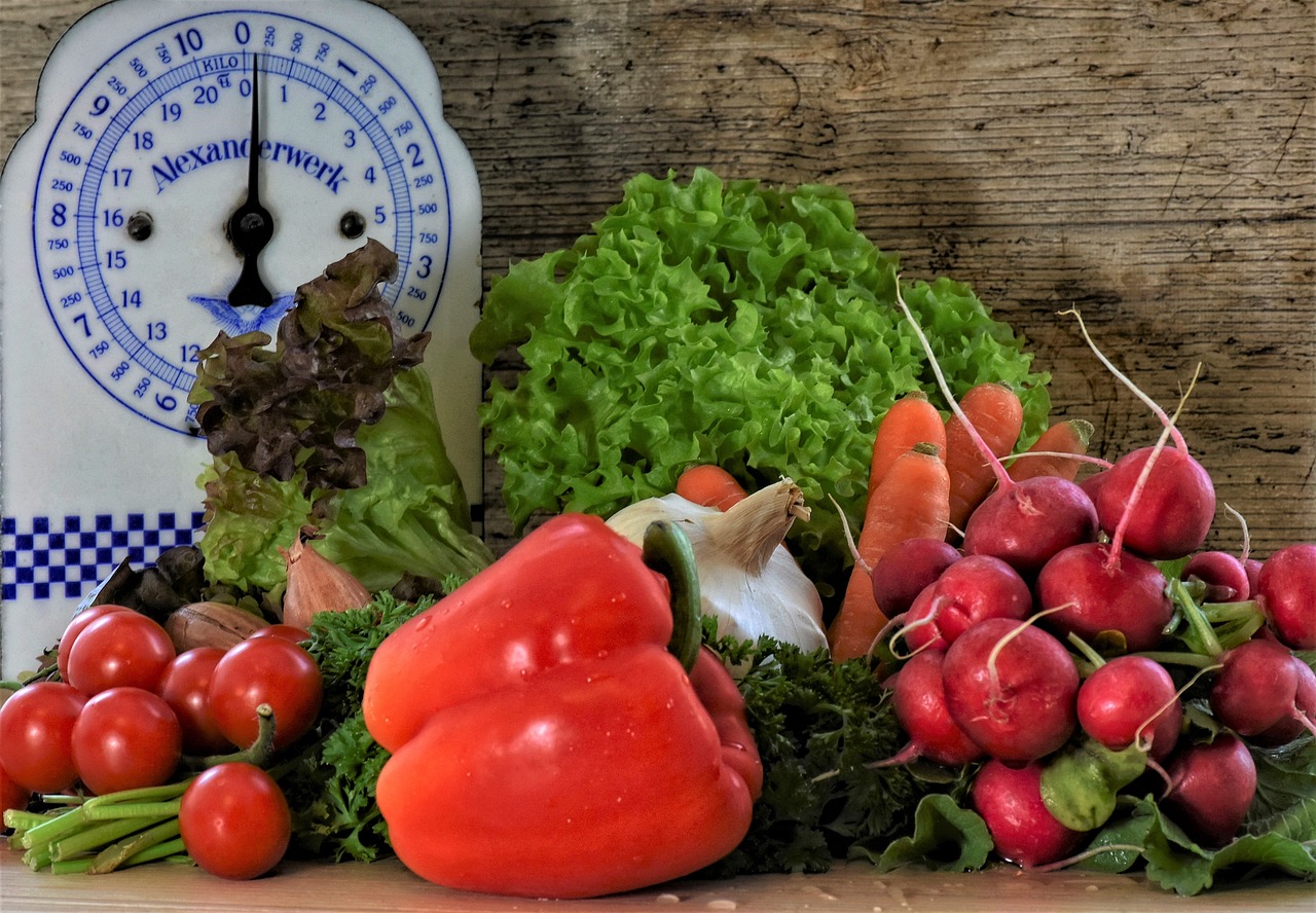 salad, tomatoes, radish